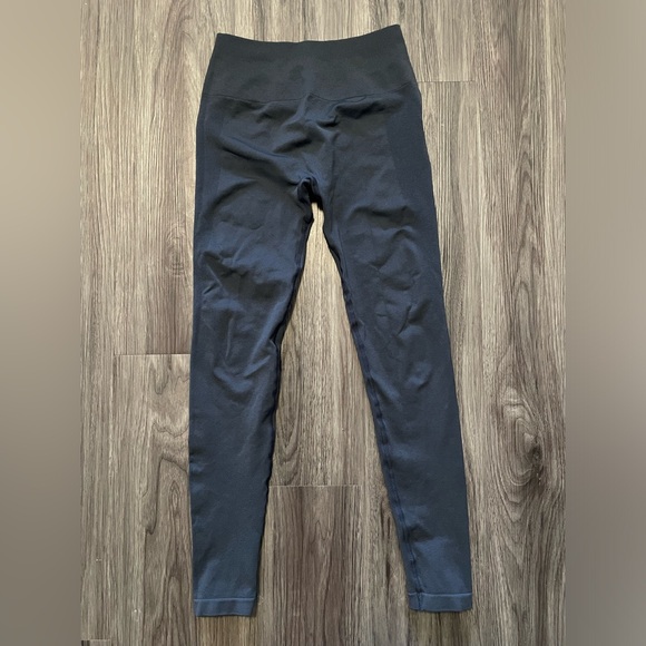 *SOLD* AUROLA leggings - Picture 1 of 3